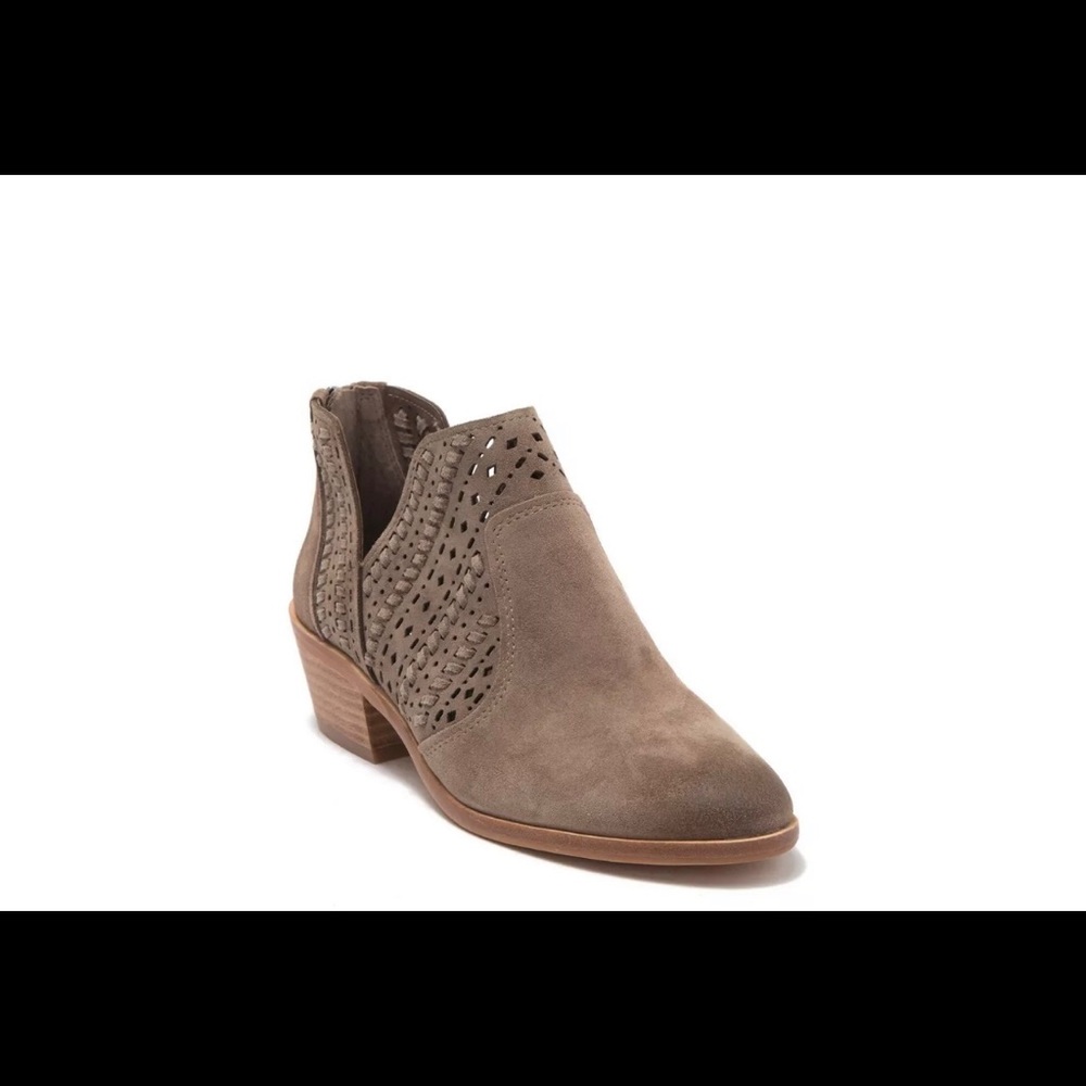 Vince Camuto Prasata Bootie - 6.5